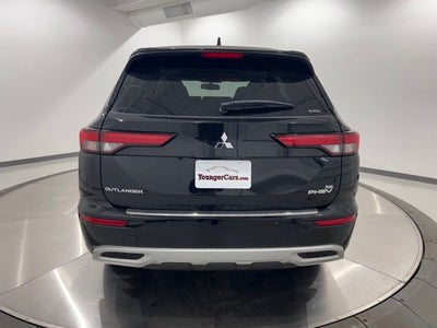 2023 Mitsubishi Outlander Plug-in Hybrid Vehicle SE