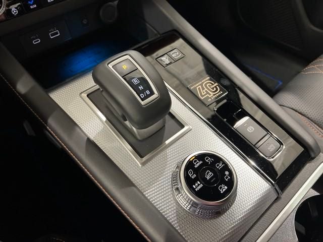 2023 Mitsubishi Outlander Plug-in Hybrid Vehicle 40th Anniversary