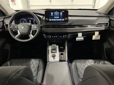 2023 Mitsubishi Outlander Plug-in Hybrid Vehicle SEL
