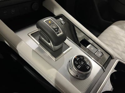 2025 Mitsubishi Outlander PHEV SEL Platinum Edition