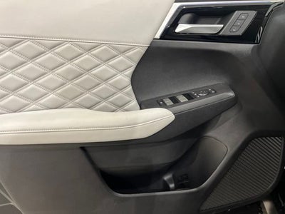 2025 Mitsubishi Outlander PHEV SEL Platinum Edition