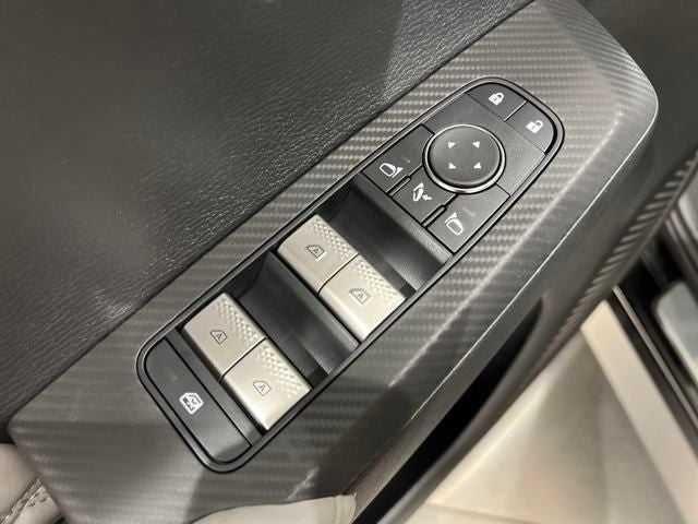 2025 Mitsubishi Outlander PHEV SEL Platinum Edition