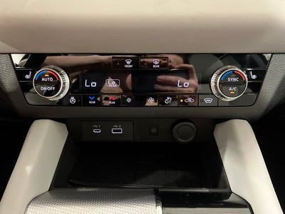 2025 Mitsubishi Outlander PHEV SEL Platinum Edition