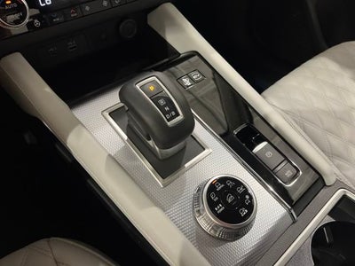 2025 Mitsubishi Outlander PHEV SEL Platinum Edition